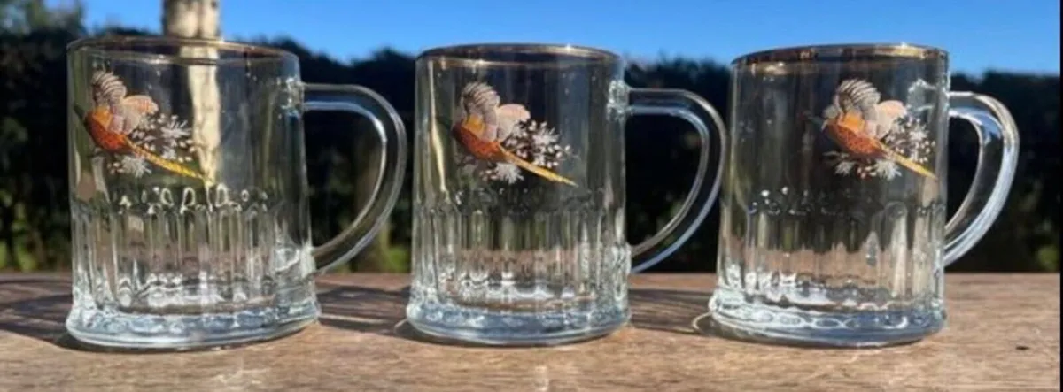 Vintage 1970s half pint tankards - Image 1