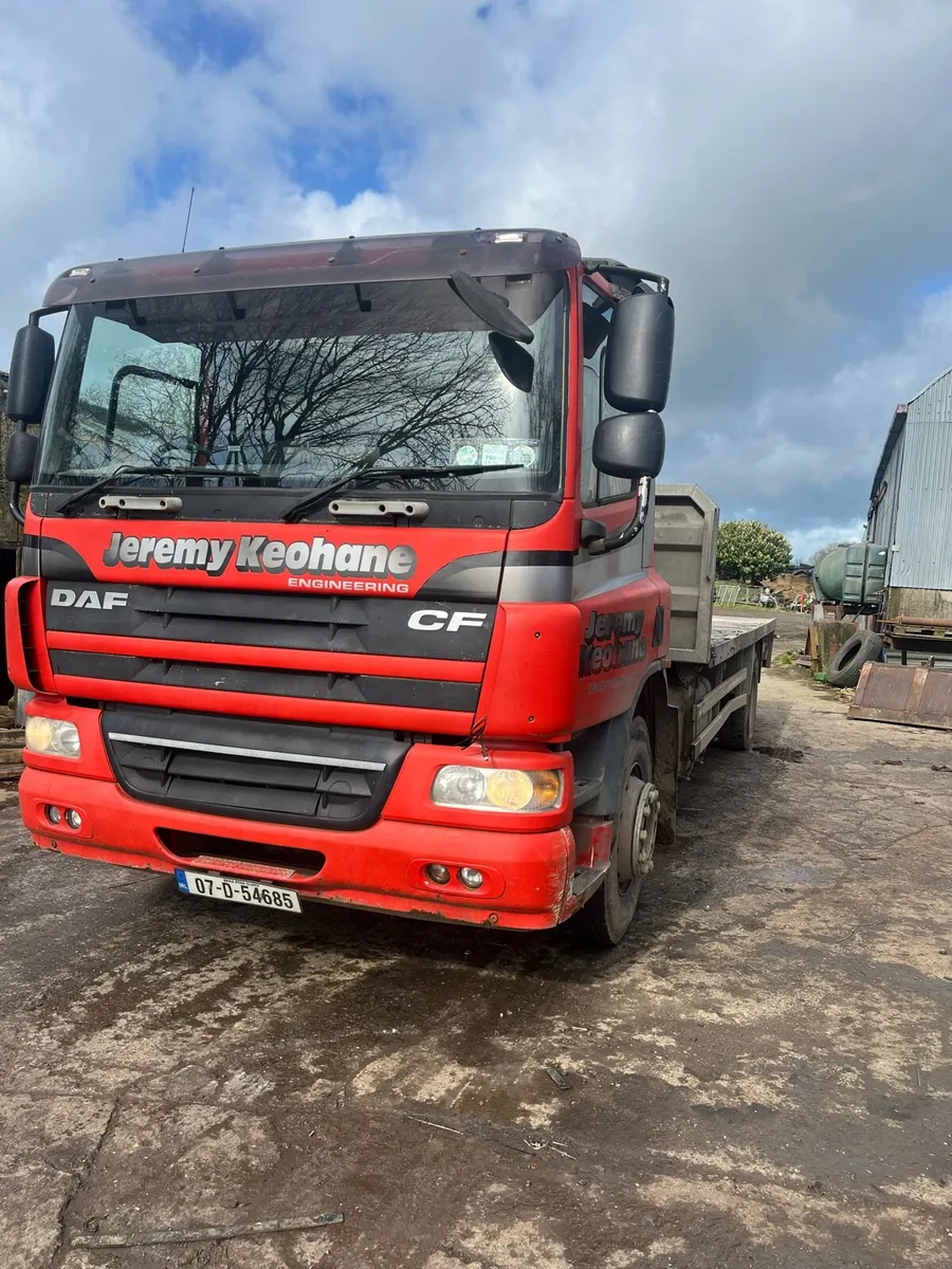 DAF cf 250 flat body - Image 2