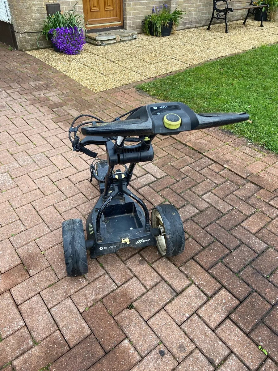 Motocaddy.  Golf. Trolley - Image 3