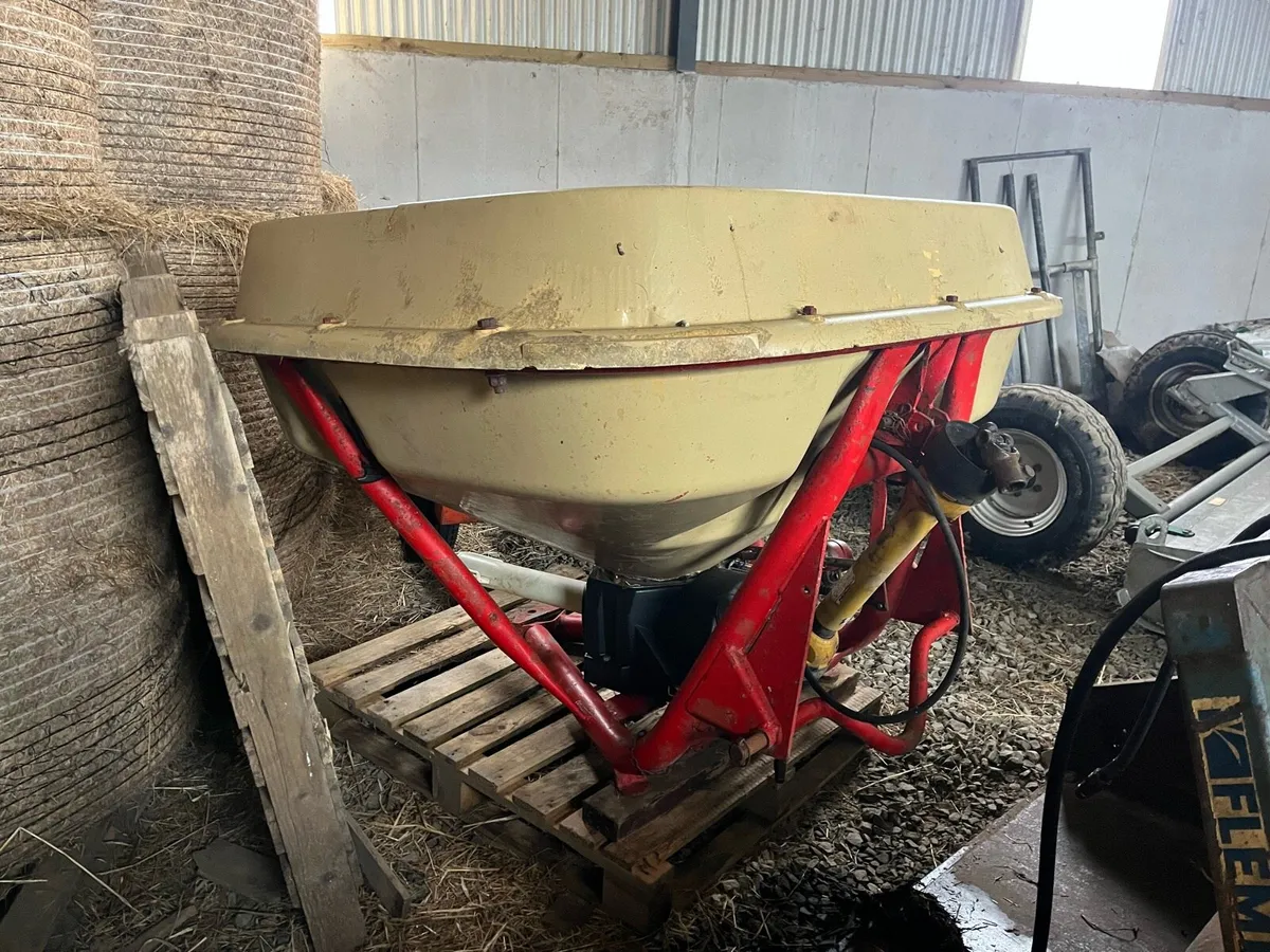 Vicon spreader - Image 1