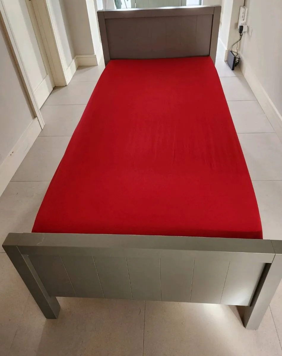 Child's 4ft bed Harvey Norman - Image 1