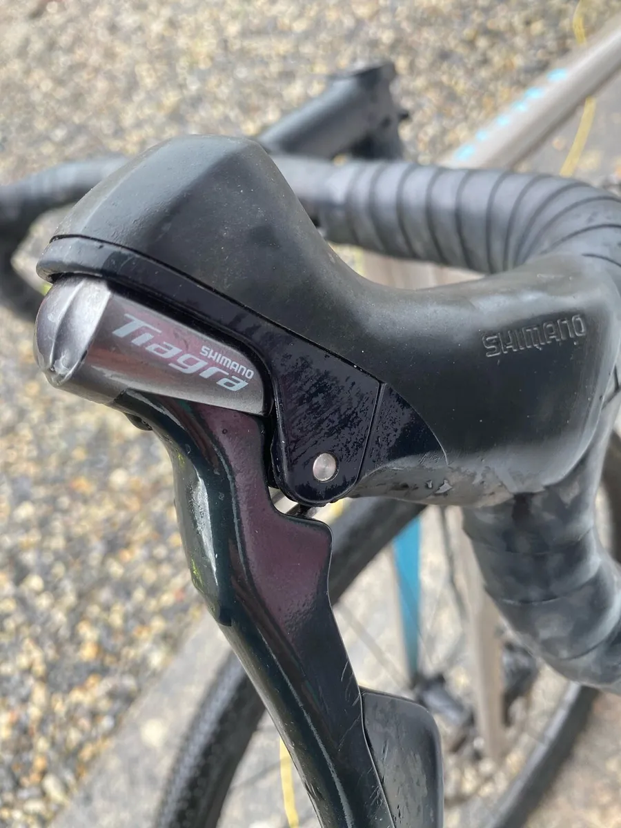 Gravel bike - Image 4