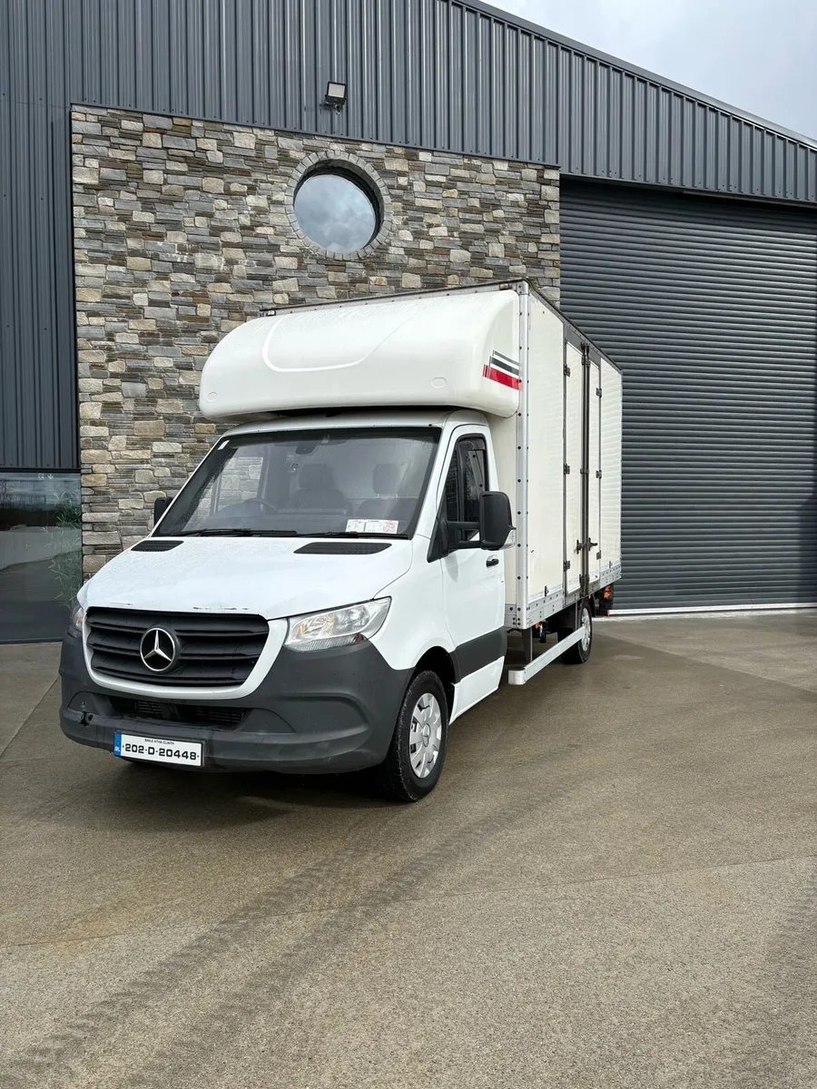 Mercedes sprinter Box van - Image 1