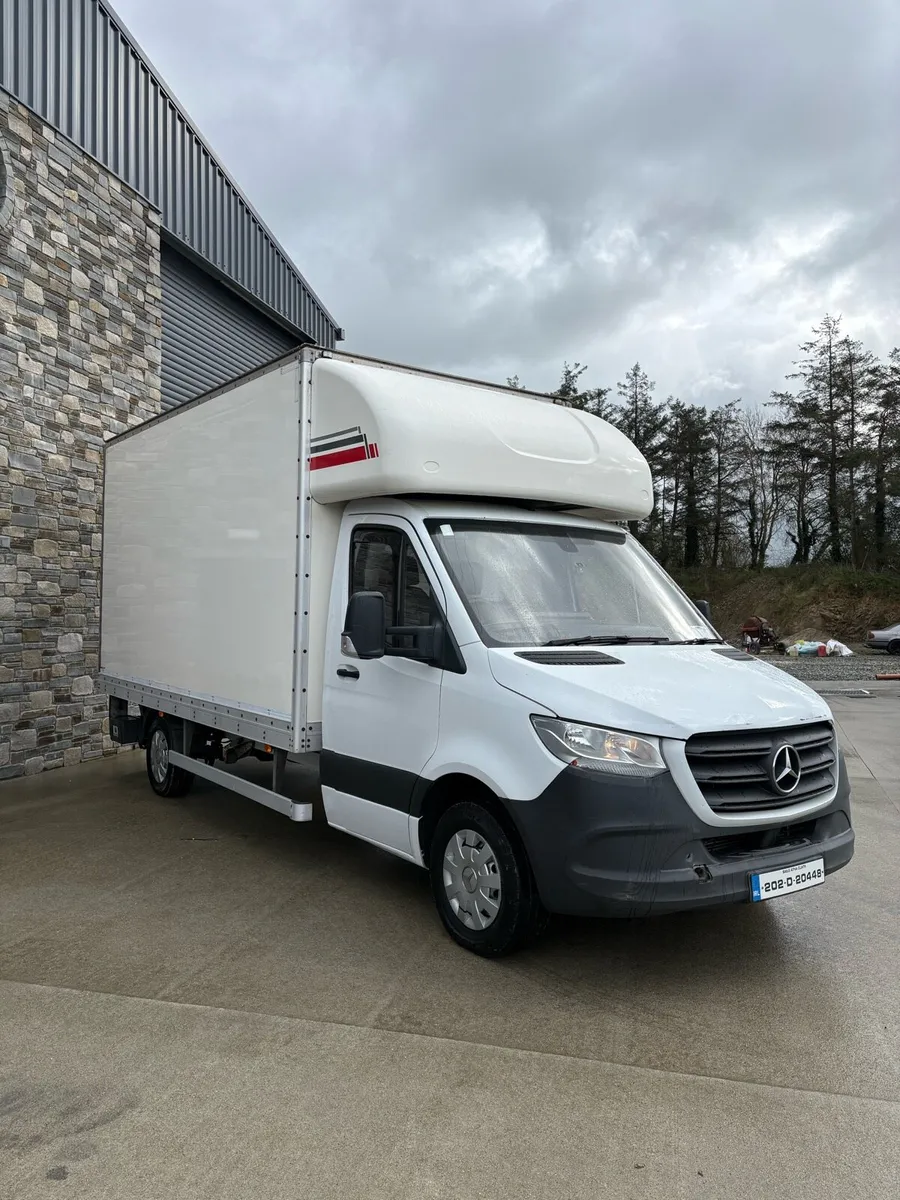 Mercedes sprinter Box van - Image 2