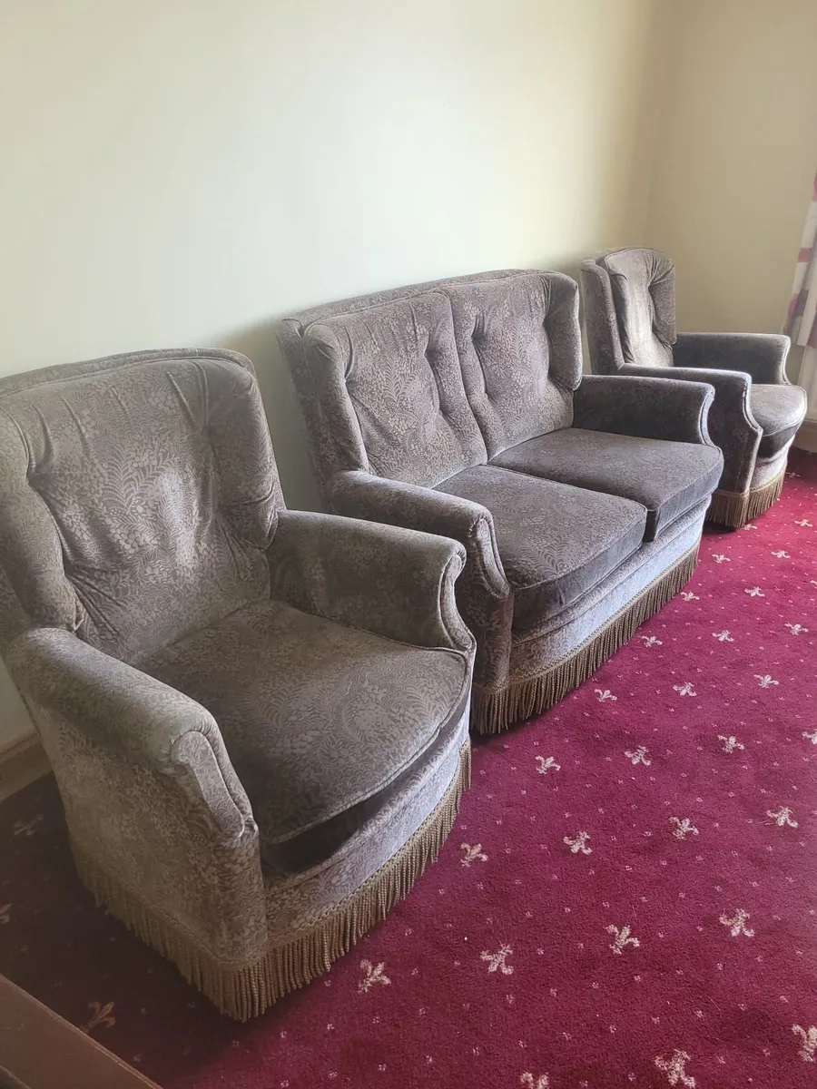 3 piece suite - Image 1