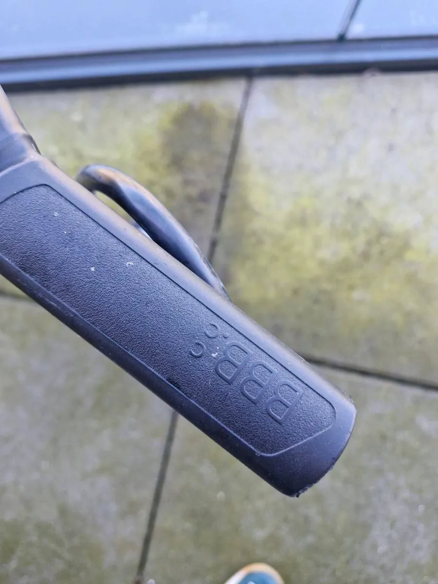 Bike lock & pump - Image 3