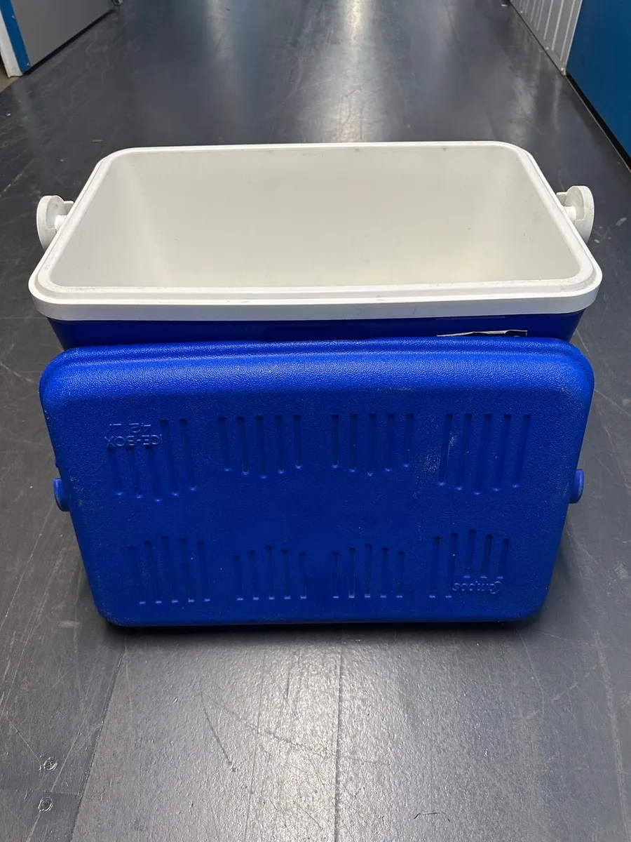 Cooler box - Image 1