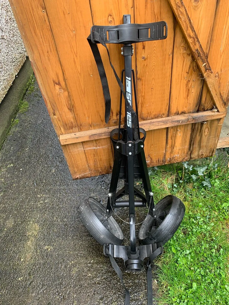 Golf trolley - Image 1