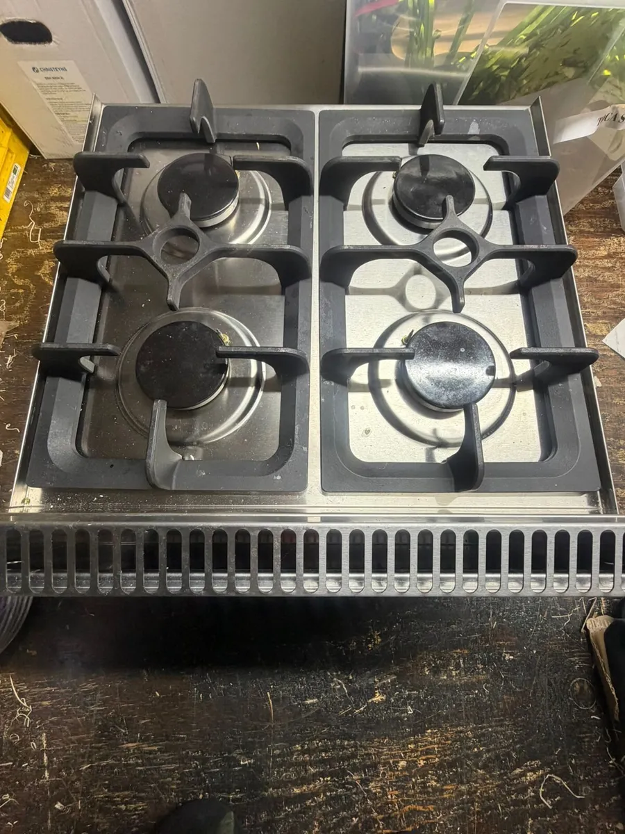 Commercial 4 Burner Gas Hob (Combisteel) - Image 1