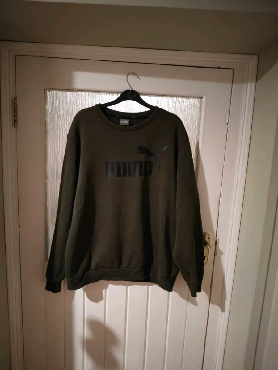 Mens Puma Crew neck sweater in Olive Green with bl - Image 2