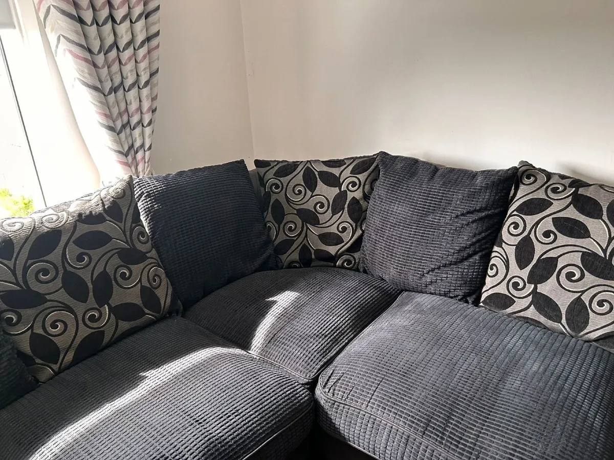 Sofa - Image 3