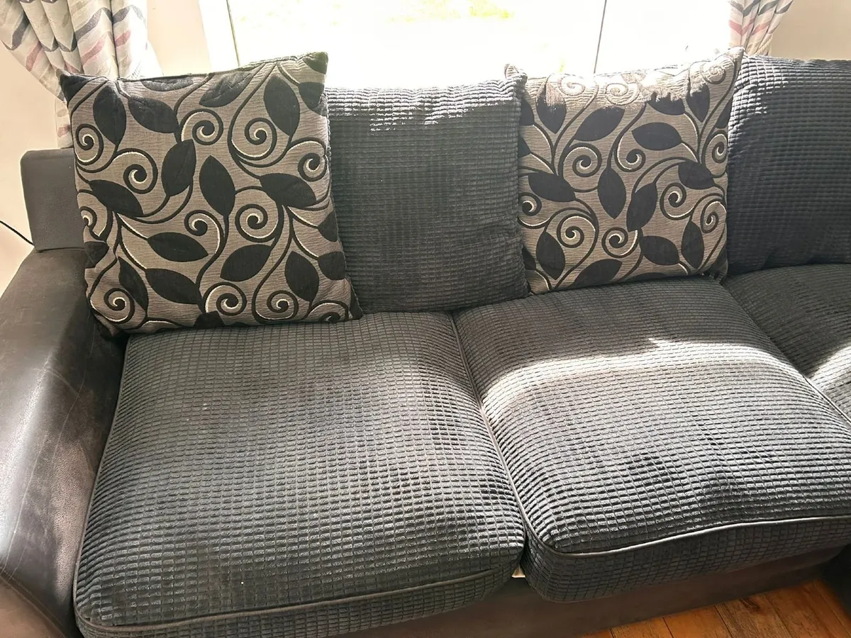Sofa - Image 4
