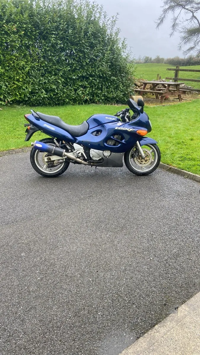 Suzuki GSXF 750 - Image 1