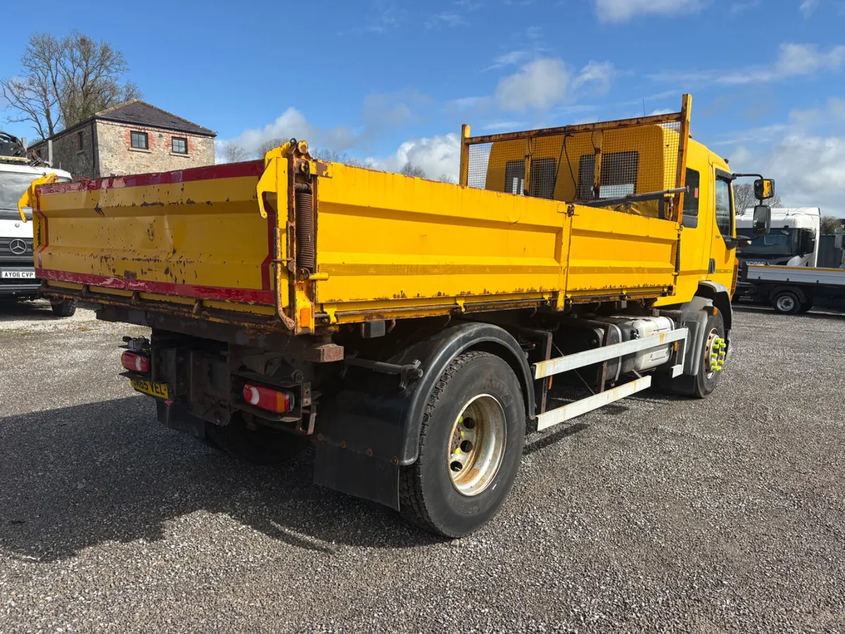 DAF LF 250 Crewcab 18Ton Tipper - Image 4