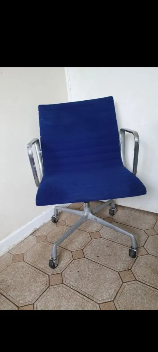 eames herman miller group management chairs - Image 1