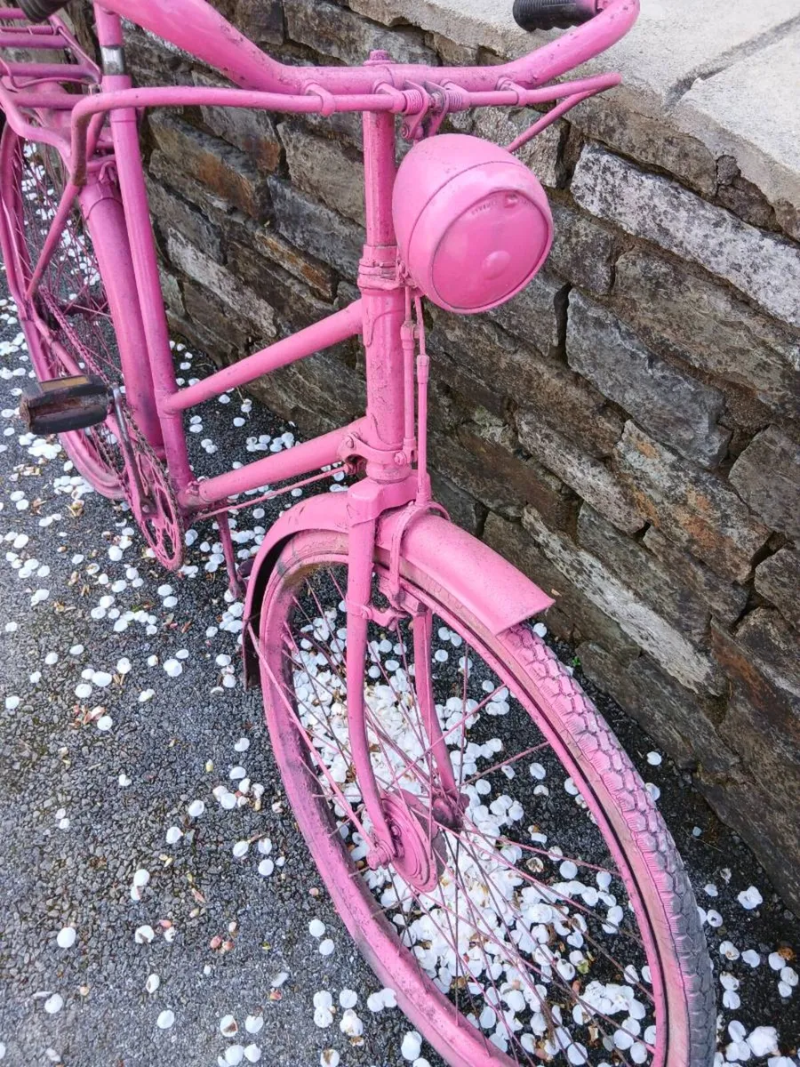 Old High Nelly bicycle - Image 2