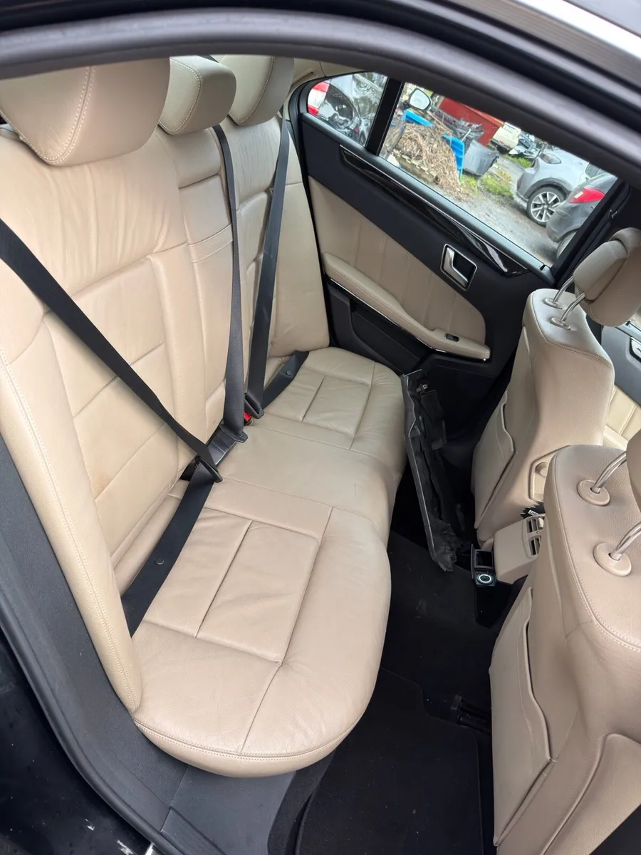 Mercedes Benz E&Cclass for parts - Image 4