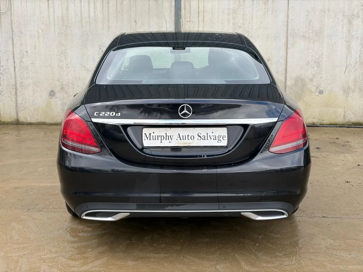 2019 Mercedes C Class for parts - Image 4