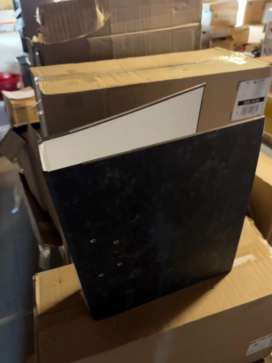 40 Assorted Foolscap lever arch files - £20+VAT - Image 1