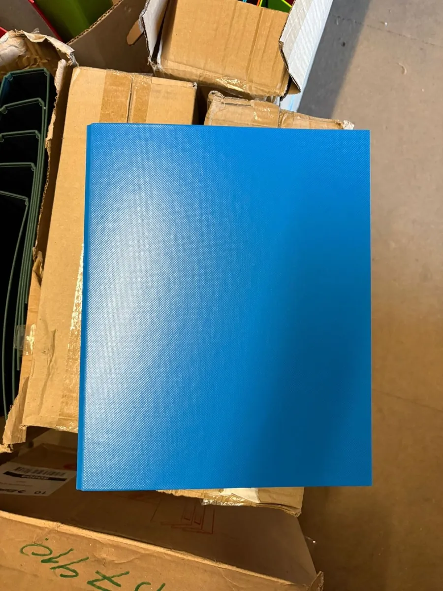Job lot of 40 A4 ring binders - £20+VAT - COLLECT - Image 4