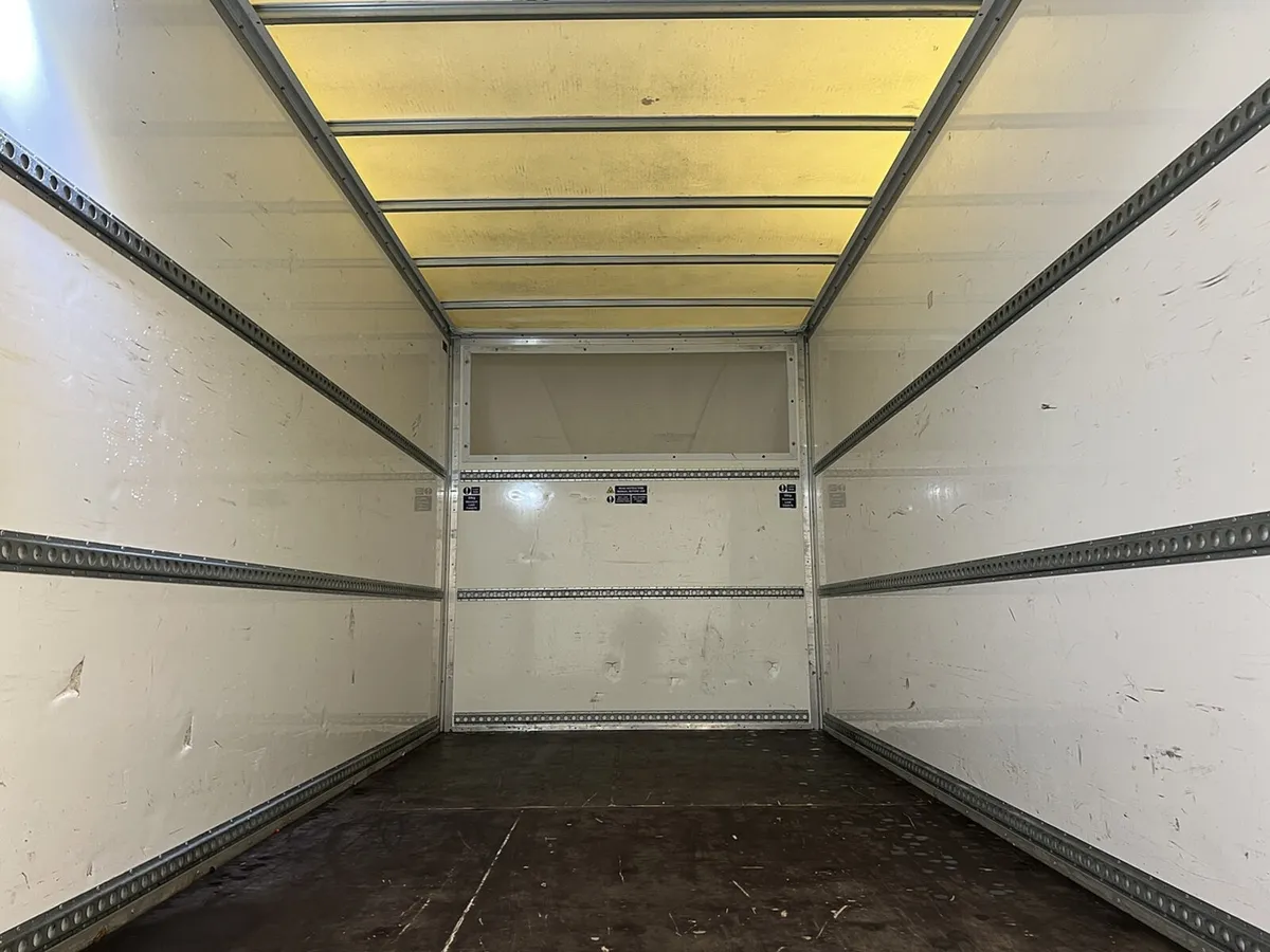 2022 Ford Transit Luton Box Van - Image 3