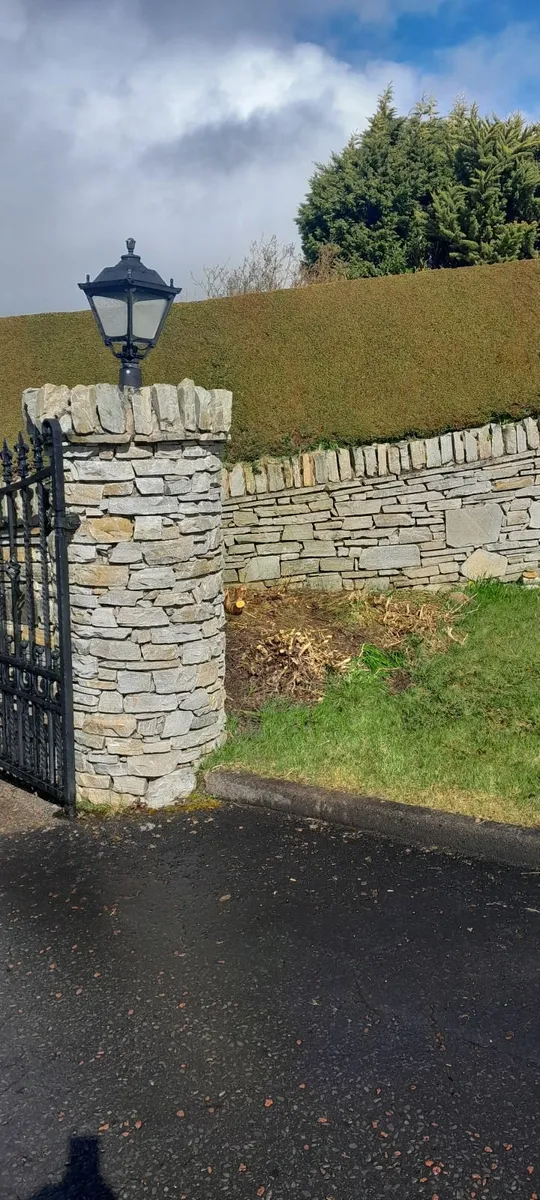 Building stone - Image 1