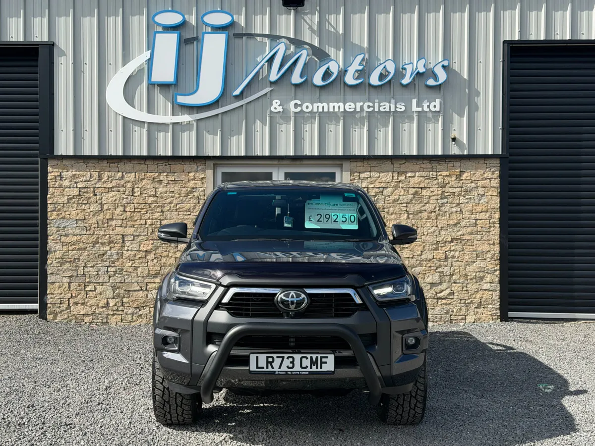 '23 TOYOTA HILUX 2.8 D-4D INVINCIBLE X - Image 2