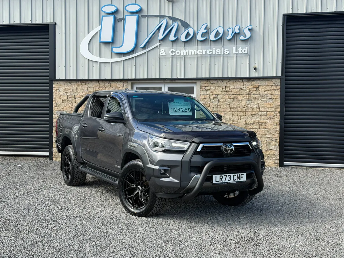 '23 TOYOTA HILUX 2.8 D-4D INVINCIBLE X - Image 1