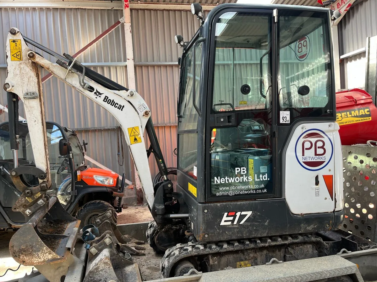 Mini digger - Image 3