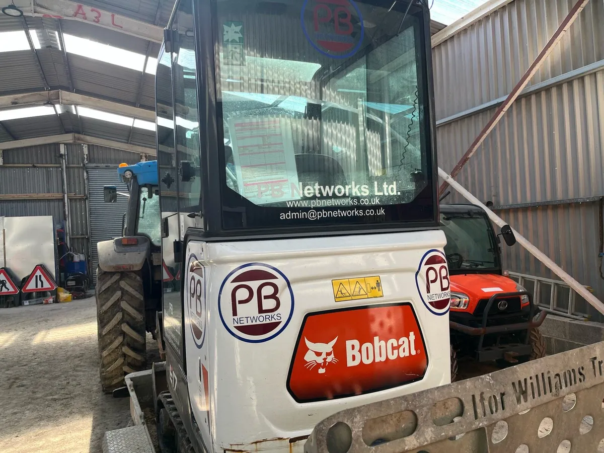 Mini digger - Image 2