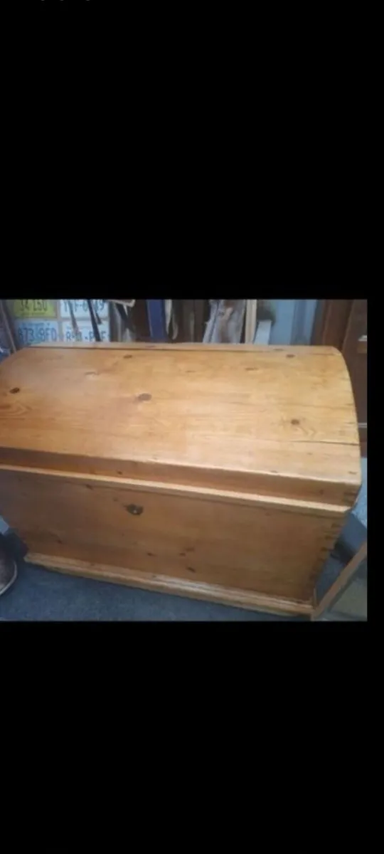 victorian dome top pine trunk with candle box - Image 2