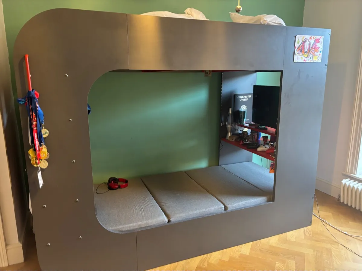 Gaming bed - Image 1