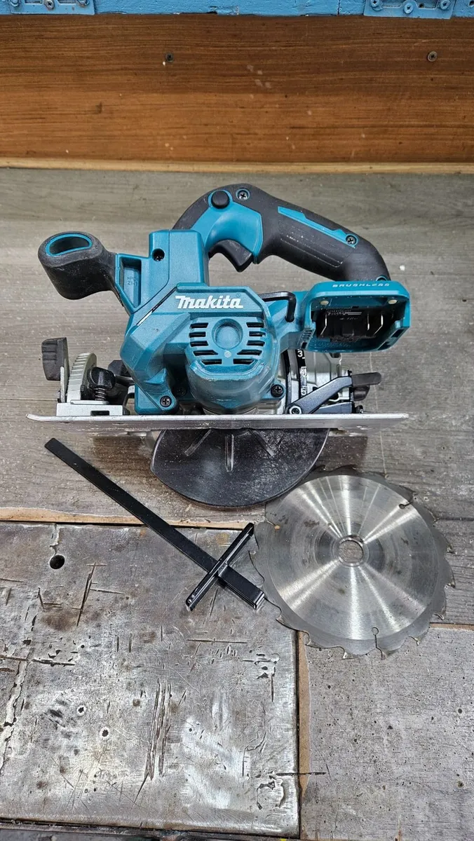 Makita Circular saw 18v - Image 2