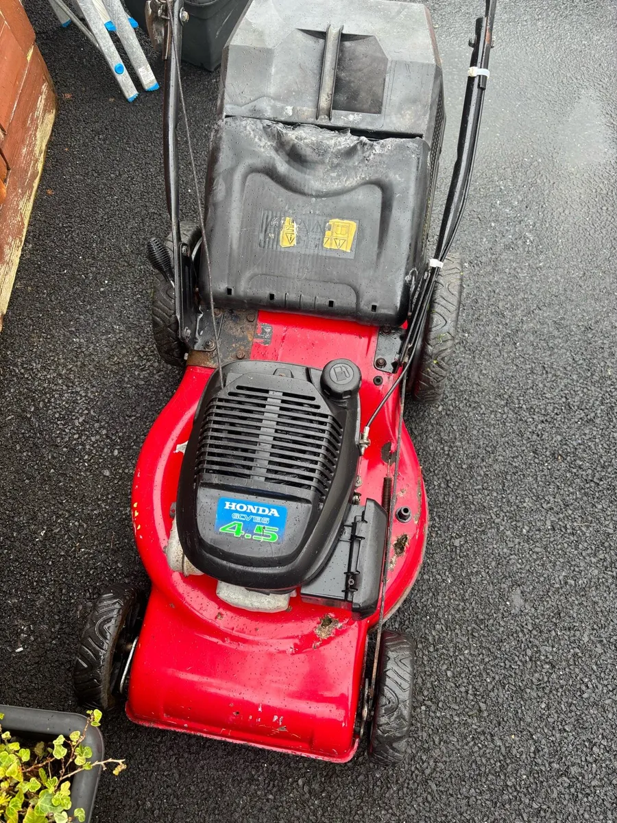 Honda push lawnmower - Image 1