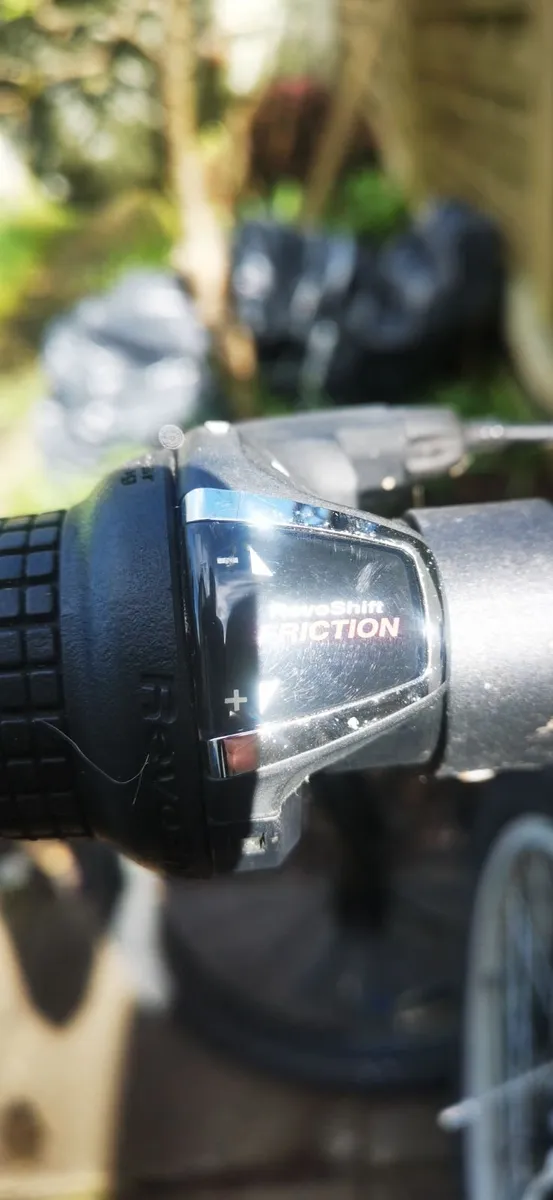 Girls bike - Image 3