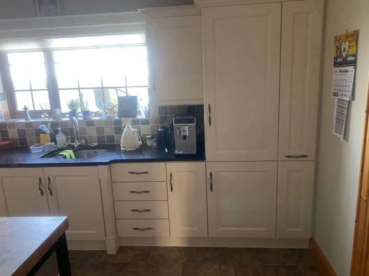 Kitchen for Sale €1500 with app  €1000 without - Image 3