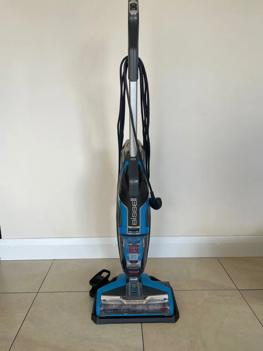 Floor vacuum cleaner - Image 1