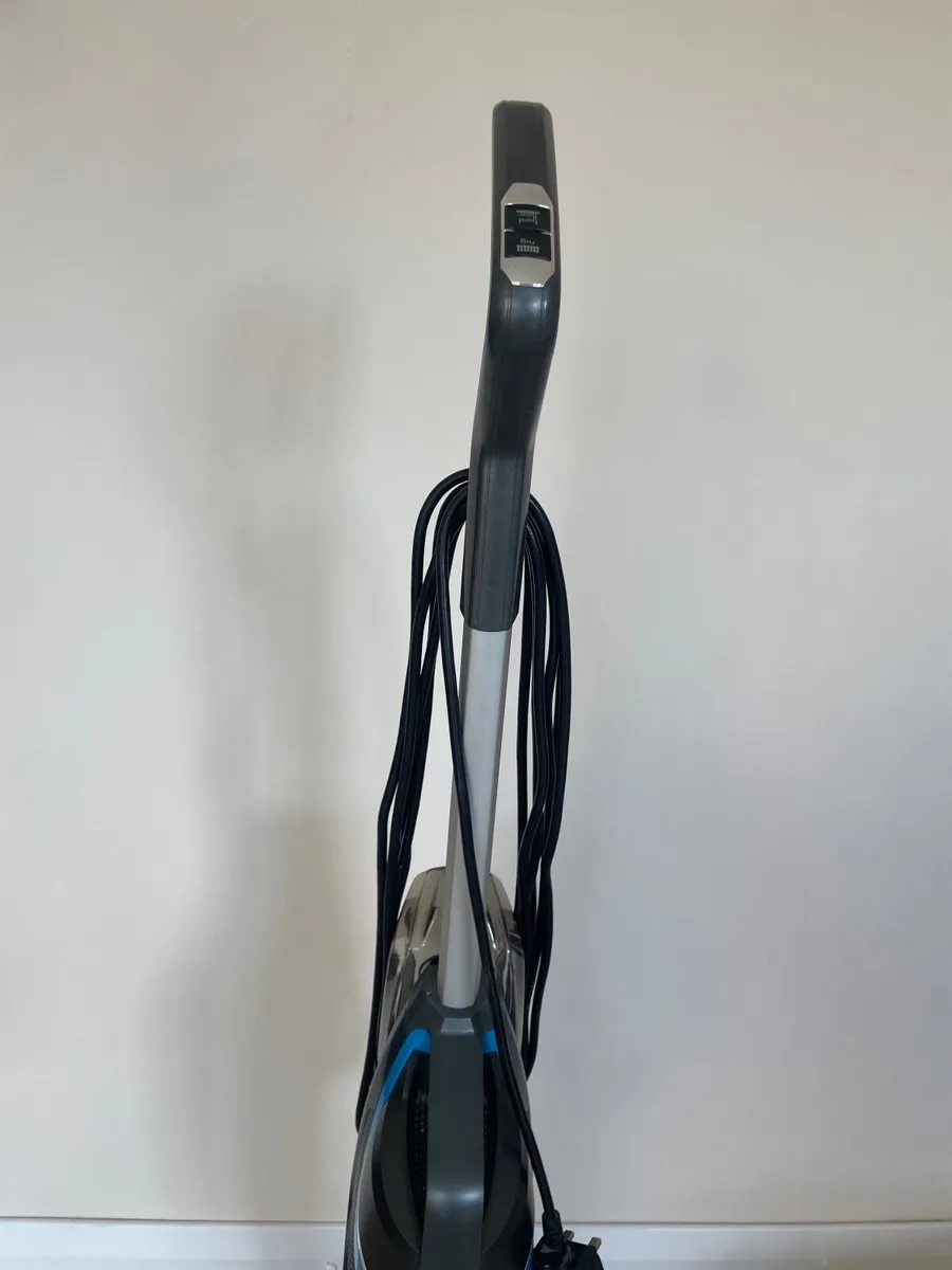 Floor vacuum cleaner - Image 3