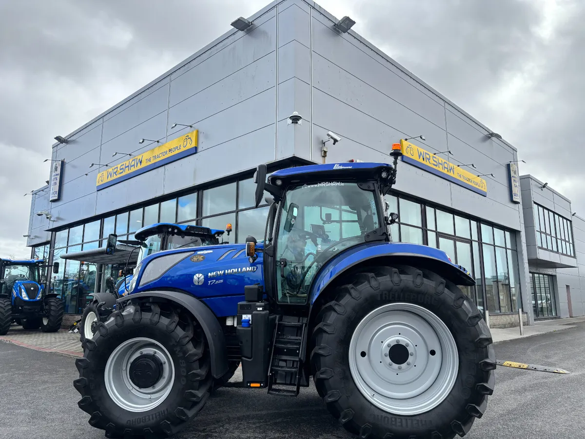 New Holland T7.225 Blue Power-270hrs - Image 1