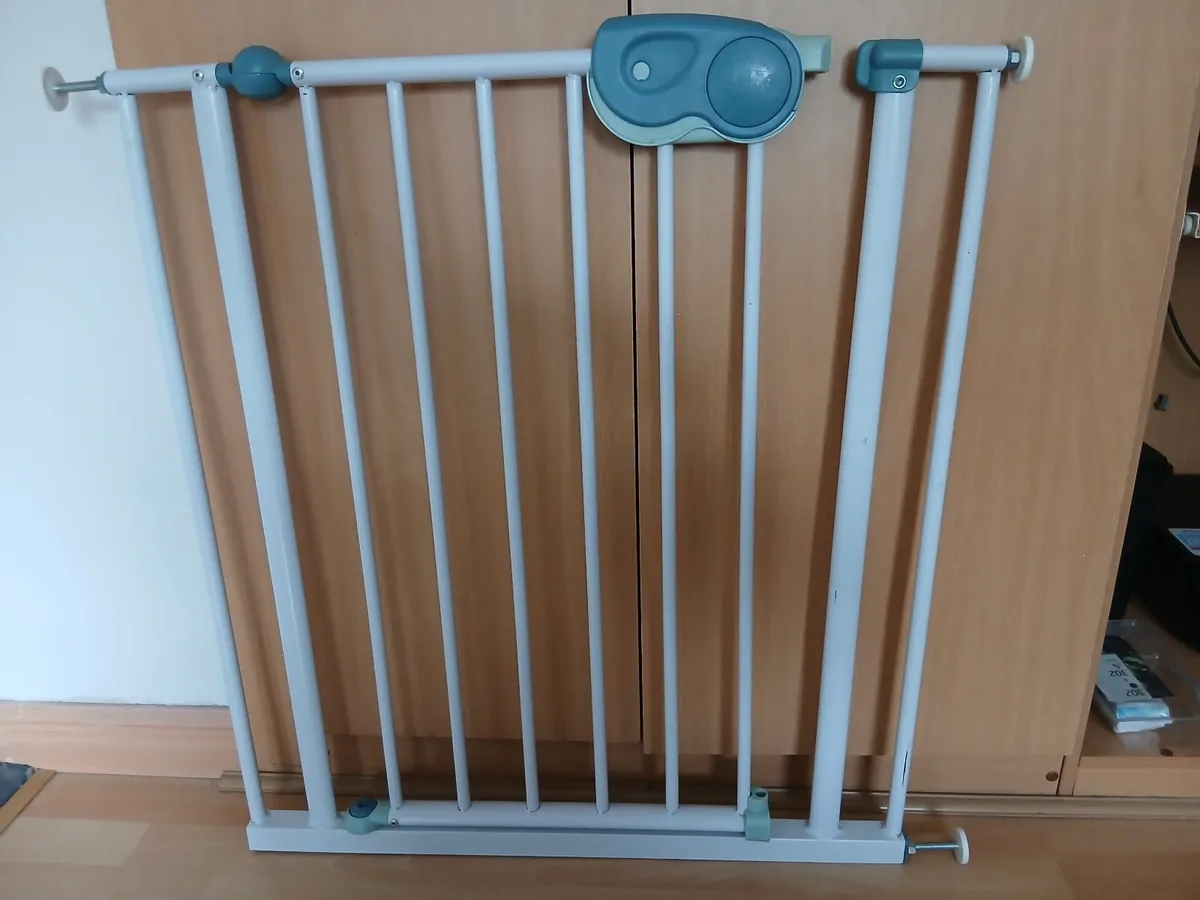 Playpen and stair gates