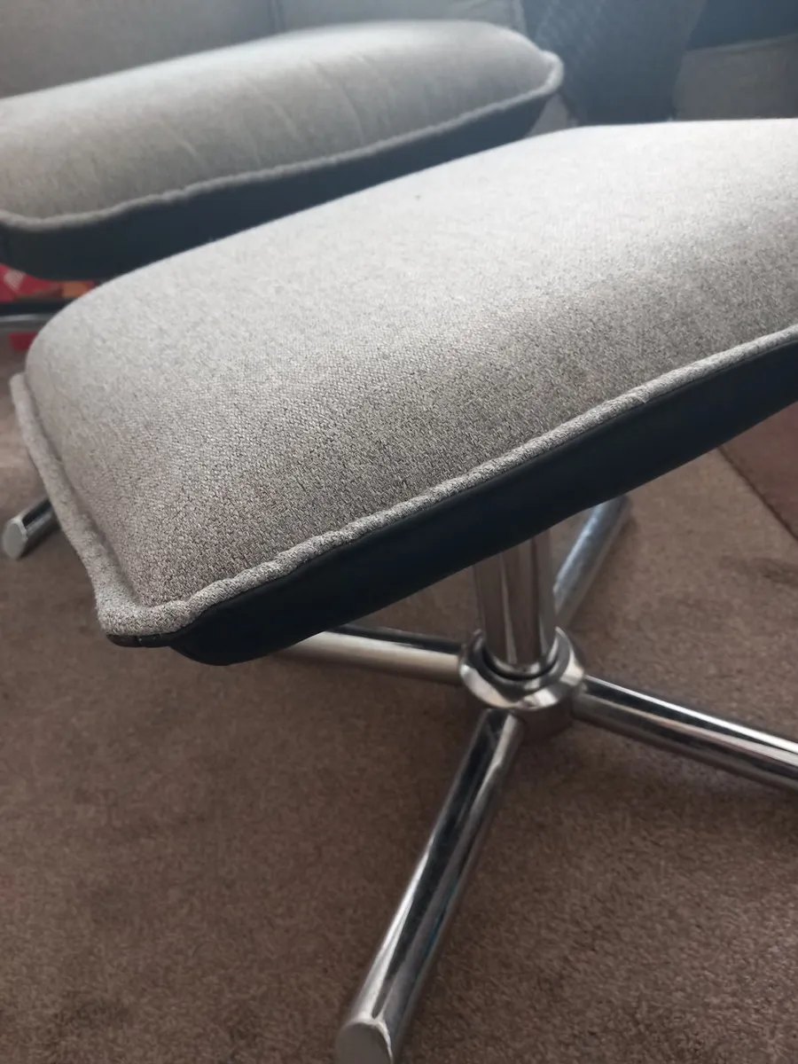 Free.   Swivel sports chair+ footrest. - Image 3