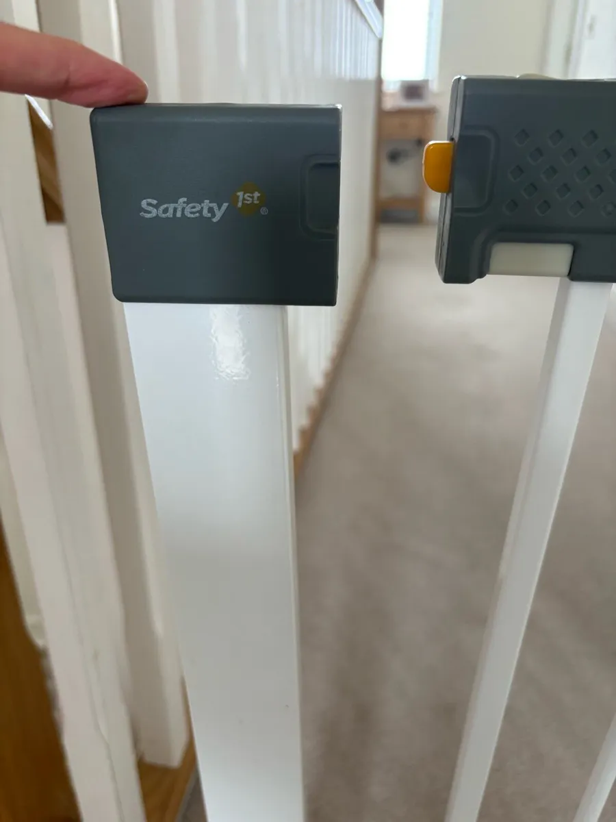 Safety 1st Stair Gate - Image 2
