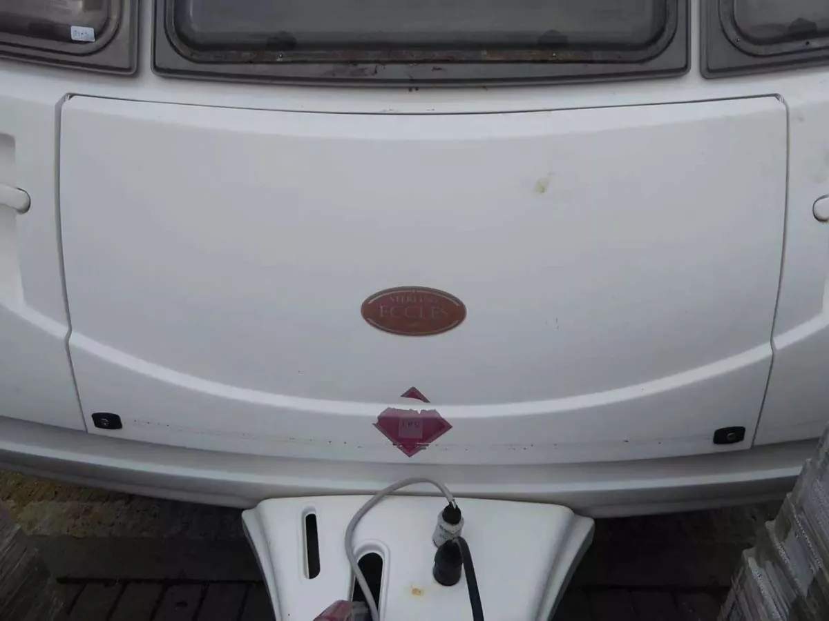 Sterling Eccles 2 Birth Caravan - Image 4