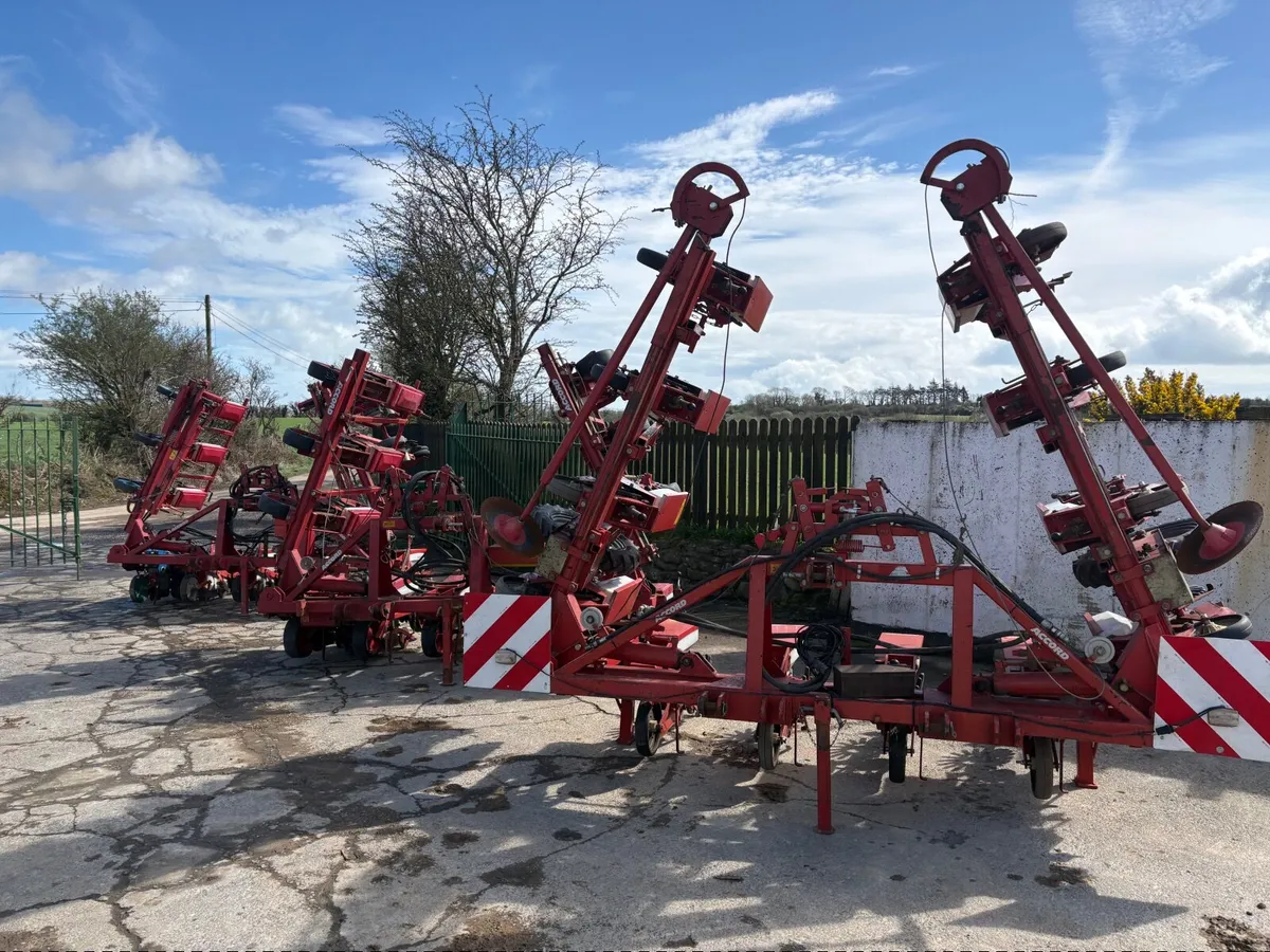 Accord Monopill Beet Seeders - Hyd Fold - 12 Row - Image 1
