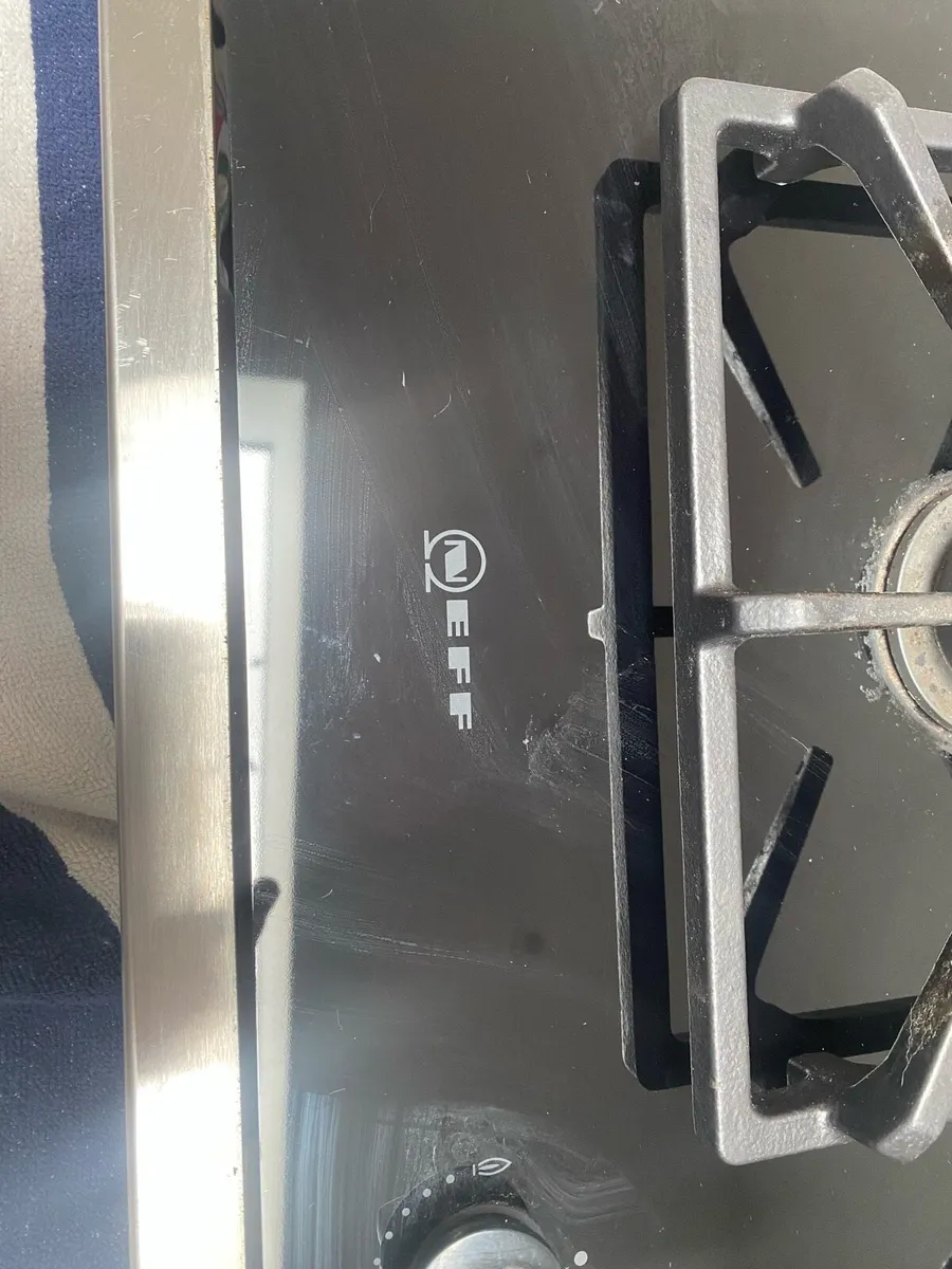 NEFF gas hob - Image 4