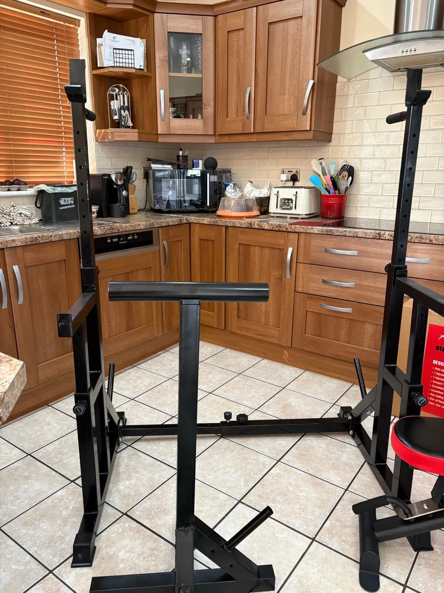 PERFECT FULL OLYMPIC GYM SET UP, MOST GEAR IS NEW! - Image 3