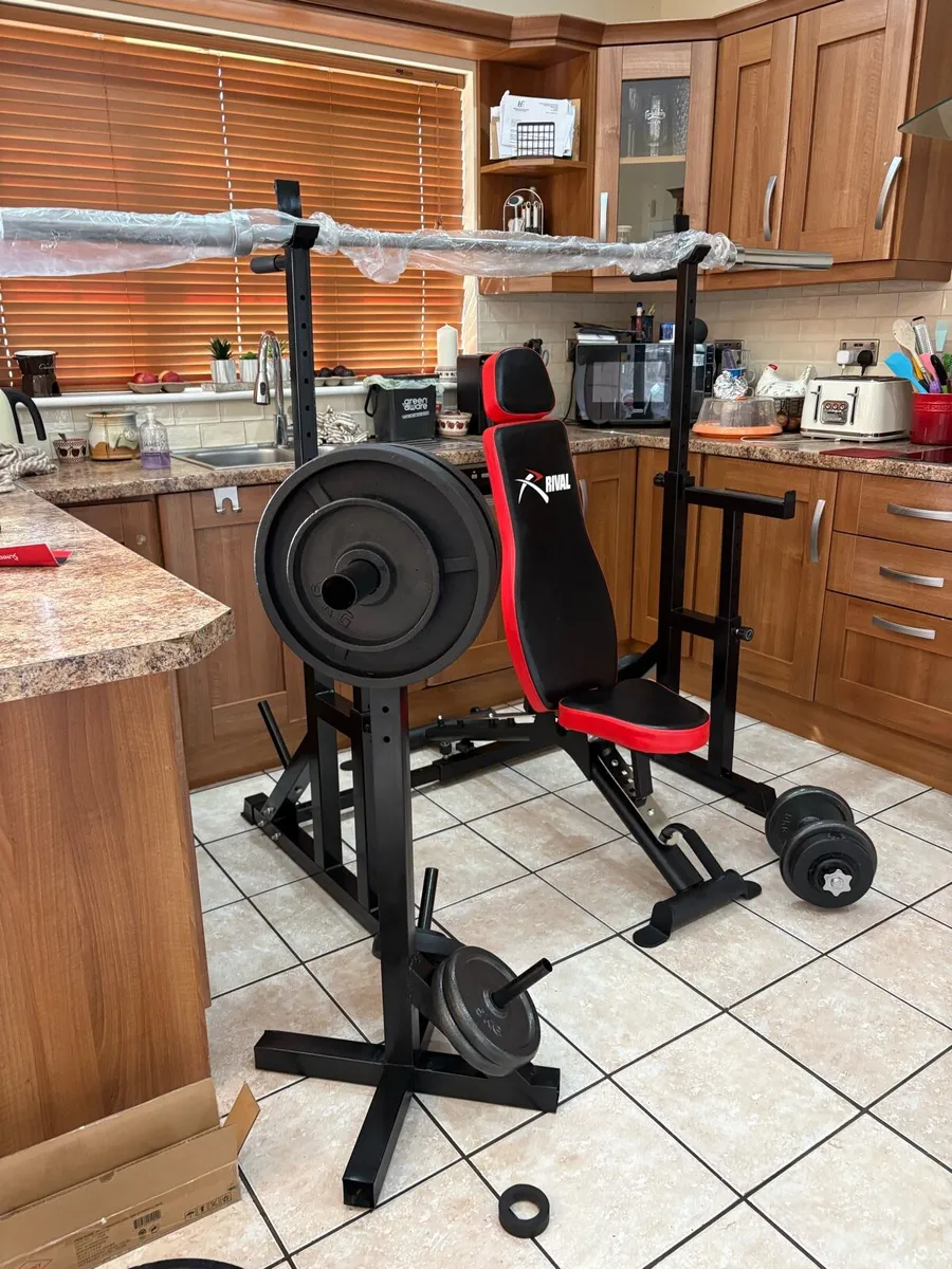 PERFECT FULL OLYMPIC GYM SET UP, MOST GEAR IS NEW! - Image 4