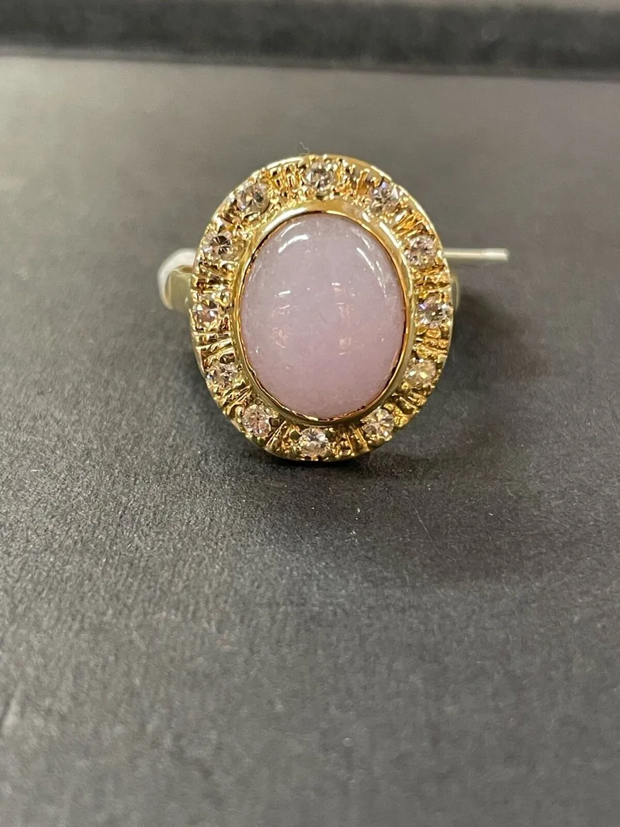 18k gold rose quartz ring with diamonds. - Image 3