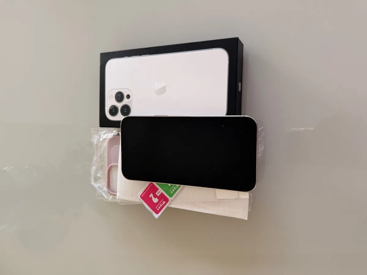 iPhone 13 Pro Max - Image 3