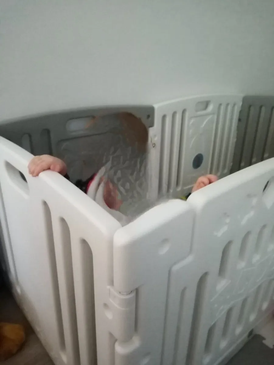 Child Playpen - Image 1